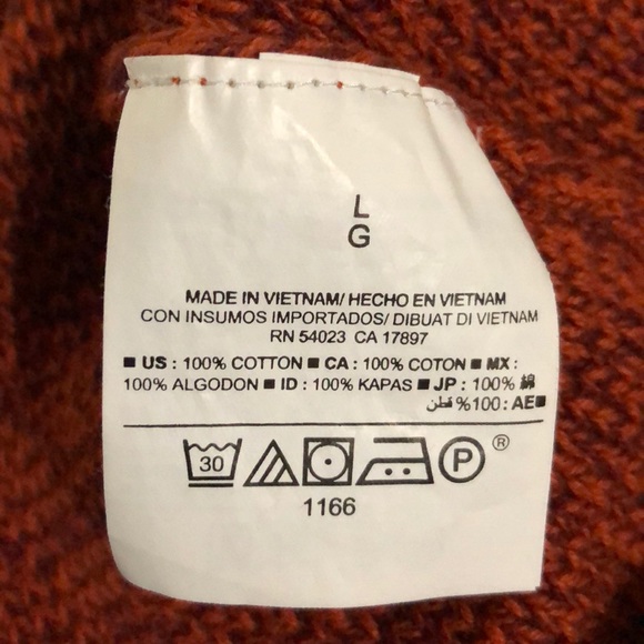 Old Navy sweater - Picture 4 of 4